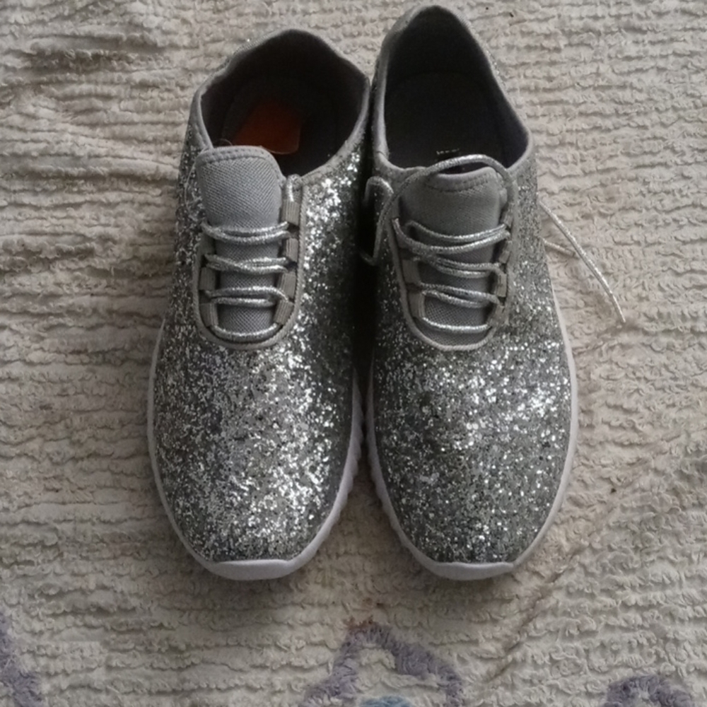 Woman shoes